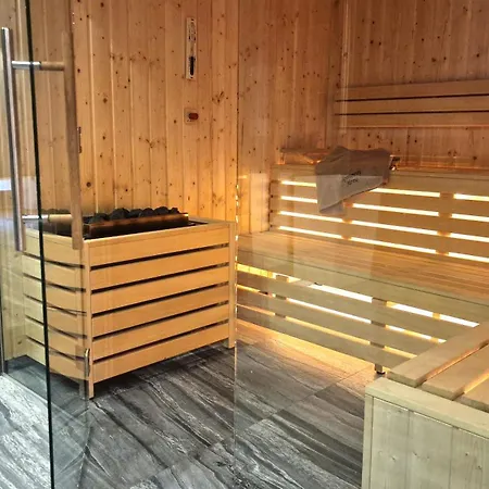 Moreno Kasprowicza 20 C Basen Sauny Fitness *