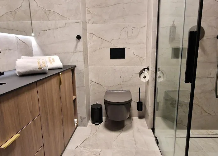 Moreno Kasprowicza 20 C Basen Sauny Fitness